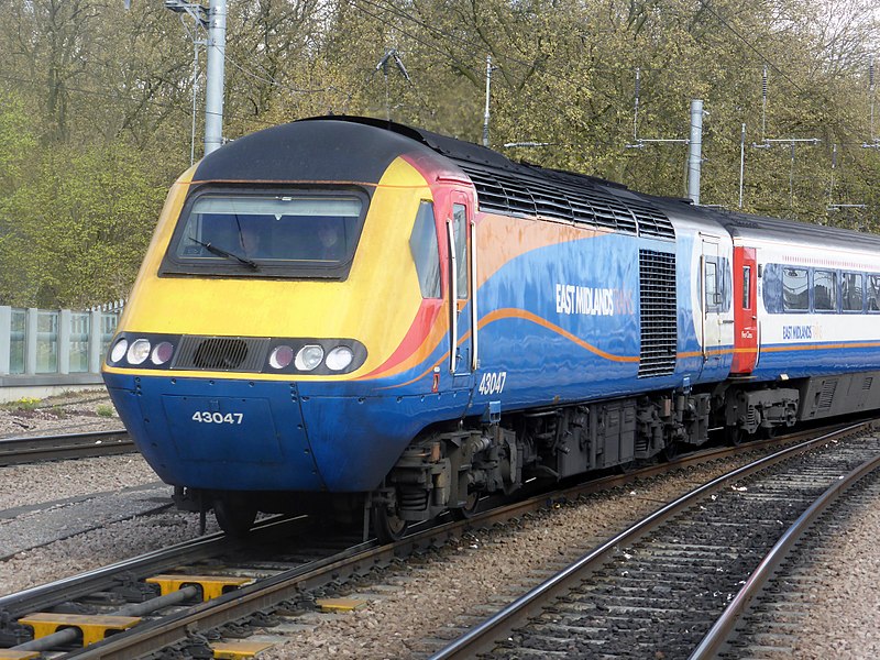 File:43047 approaches St Pancras (16569419344).jpg