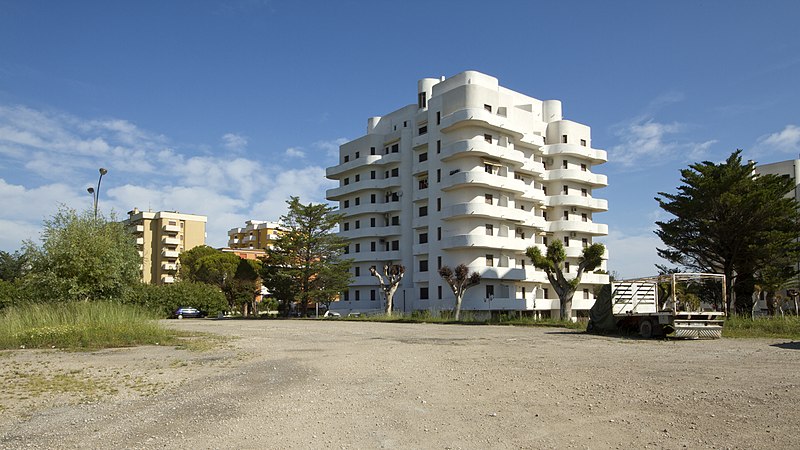 File:66050 San Salvo Marina, Province of Chieti, Italy - panoramio.jpg