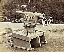 A 6 cm boat-gun L/21 on a Vavasseur mount.
