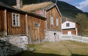 Fil:86303_Dovre_prestegård_fra_RA.jpg