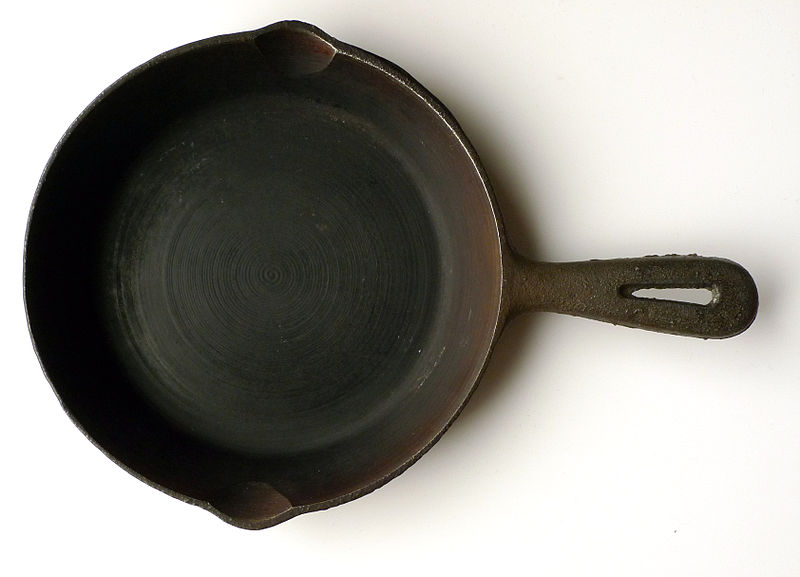 File:A small cast iron pan.jpg