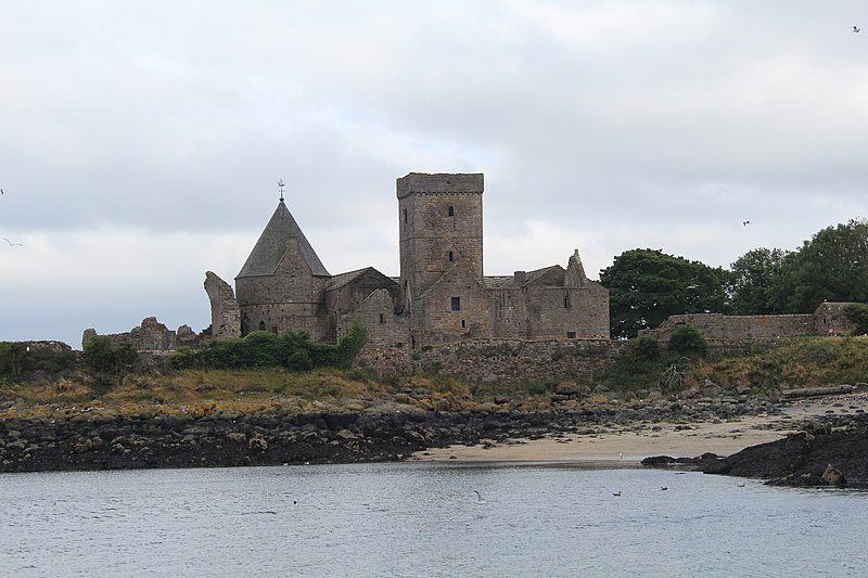 File:Abbaye Inchcolm Fife 7.jpg