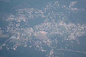 Aerial view of Régusse 02.jpg