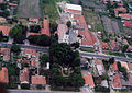 Luftaufnahme der Stadt, 2006. In der Bildmitte ist die evangelische Kirche zu sehen.