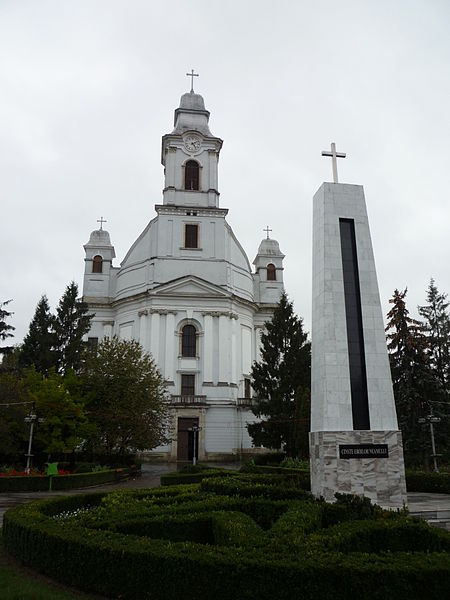 File:Armenian Catholic Cathedral.jpg