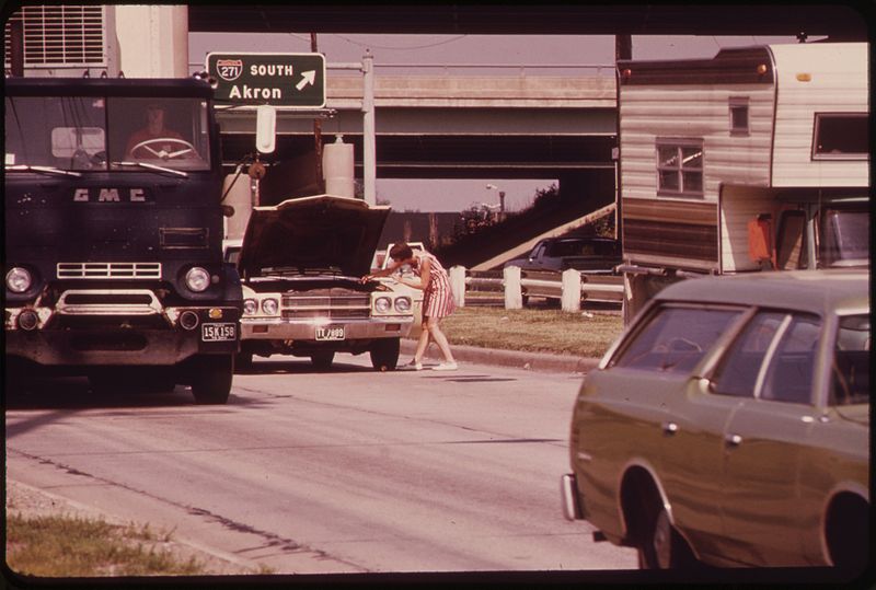 File:BUSY ROAD - STALLED CAR - NARA - 550097.jpg