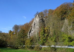 Hönnetal: Geographie, Das Hönnetal als Grenzland, Wirtschaftliche Nutzung