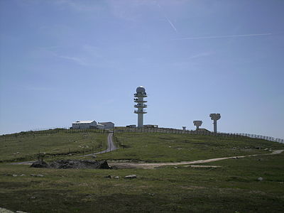 Военная радиостанция на вершине горы Пьер-сюр-От
