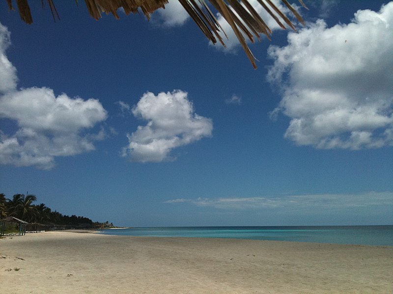 File:BeachFront - panoramio.jpg