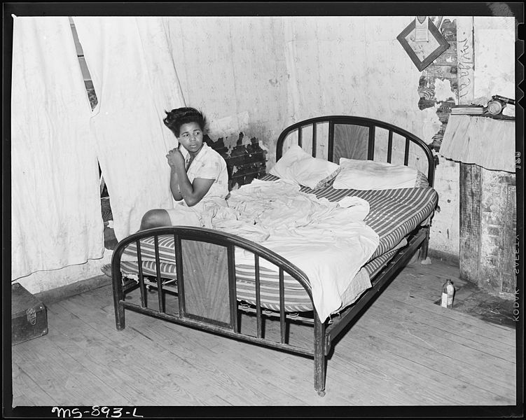 File:Bedroom of Eddie Cain, miner, who lives in company housing project. Adams, Rowe & Norman Inc., Porter Mine... - NARA - 540595.jpg