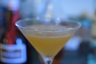 <span class="mw-page-title-main">Between the sheets (cocktail)</span> Alcoholic cocktail