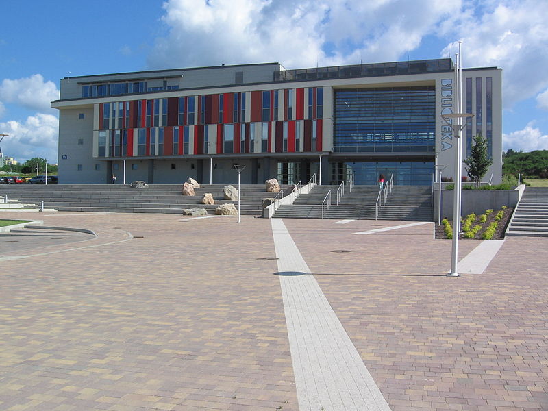 File:Biblioteka Uniwersytecka w Kielcach.jpg