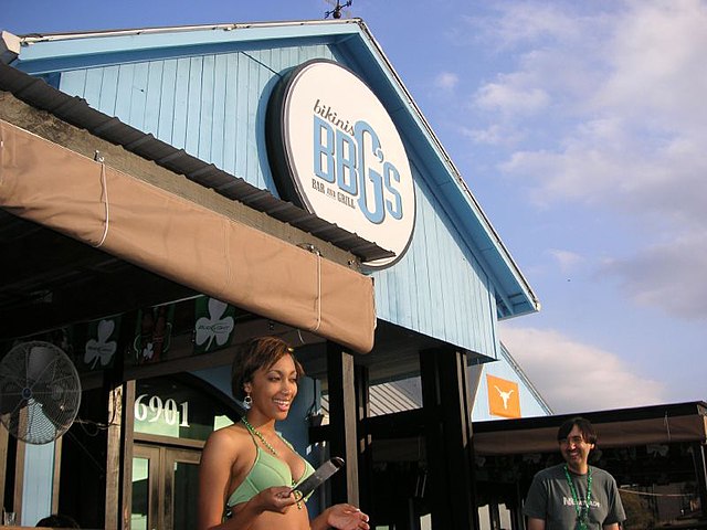 Bikinis Sports Bar & Grill - Wikipedia