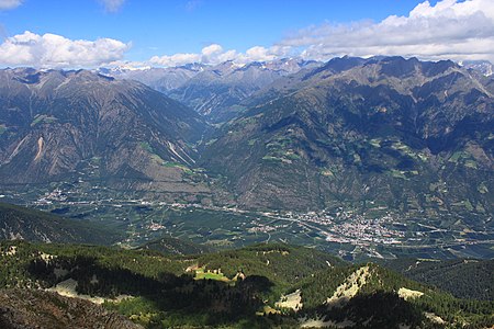 Tschars, Juval, Taleingang ins Schnalstal von Süden und Nachbarort Naturns im Vinschgau