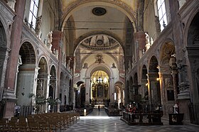 Het interieur van de basiliek