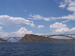 Krčki most i otok Sveti Marko, pogled s kopna