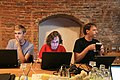 Čeština: Květnový sraz wikipedistů v brněnské restauraci Baroko, nejdřív v hlavním sále, následně v obvyklém salónku.