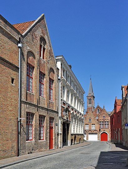 Hoe gaan naar Naaldenstraat met het openbaar vervoer - Over de plek