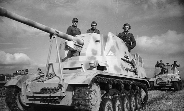 This Marder II (Sd.Kfz. 131) was nicknamed "Kohlenklau [de]" (Coal thief), after a propaganda caricature which was very popular in Germany from 1942 o