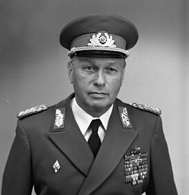 Bundesarchiv Foto 183-1982-0212-302, Fritz Streletz.jpg