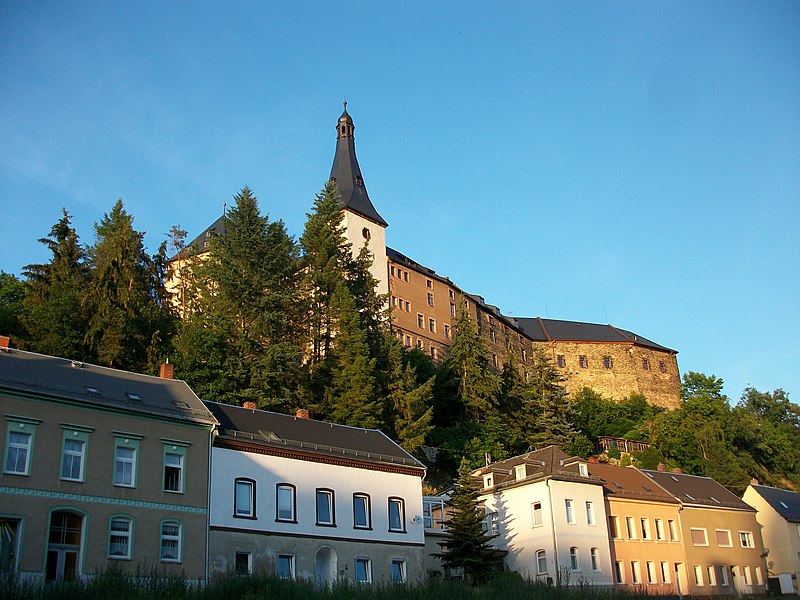 File:Burg Mylau.jpg