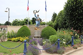 Le monument aux Morts.