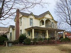 Carrier-McBrayer House.jpg