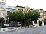 Català: Cases del carrer de Sant Pau. C. Sant Pau (Vilassar de Mar). This is a photo of a building listed in the Catalan heritage register as Bé Cultural d'Interès Local (BCIL) under the reference IPA-9339. Object location 41° 30′ 06.7″ N, 2° 23′ 31.27″ E  View all coordinates using: OpenStreetMap