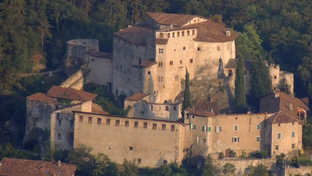 Castel Pietra