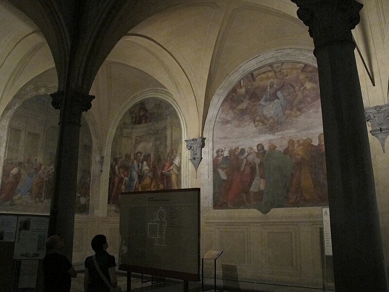 File:Chiostro dei voti 09.JPG