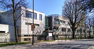 <span class="mw-page-title-main">City of London Academy Highbury Grove</span> Academy in London, England