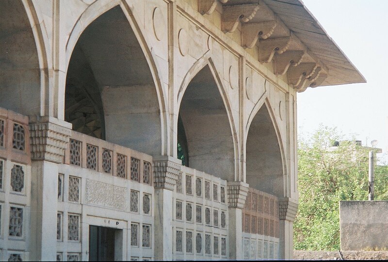 File:Closer View of the front entrance of chausath Khamba.JPG