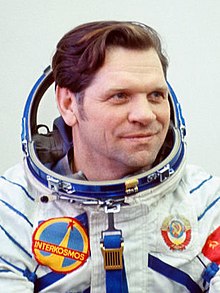 Cosmonaut Aleksei Gubarev (cropped).jpg