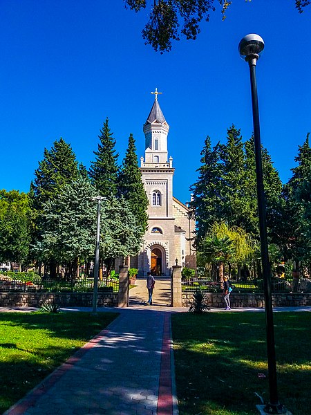 File:Crkva Preobraženja Gospodnjeg, Trebinje 07.jpg