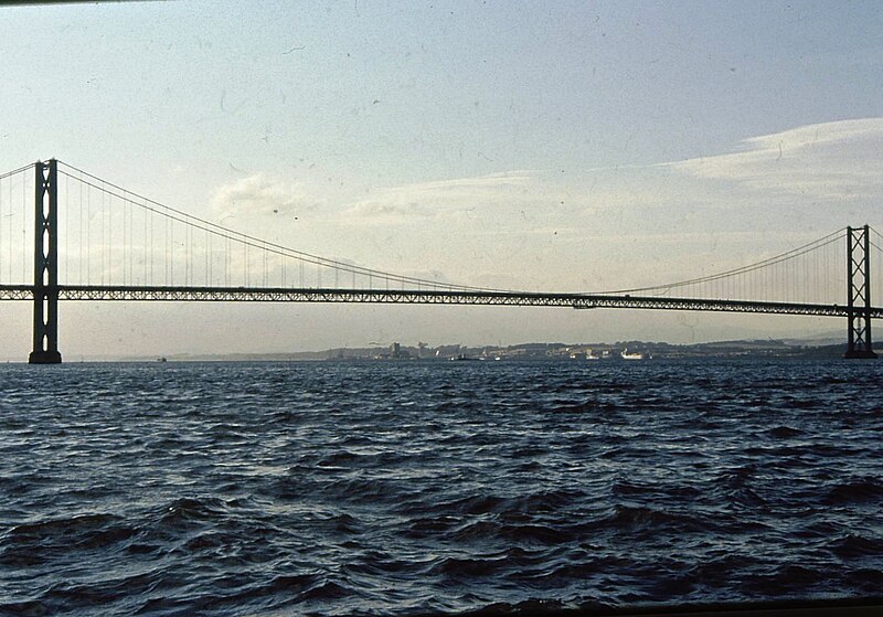 File:Crossing the Forth - geograph.org.uk - 4569313.jpg