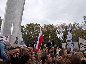 Czarny protest inicjatywy Ratujmy Kobiety 2016 10 01 w Warszawie 03.jpg