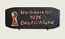 Zierbrikett anlässlich der von Deutschland gewonnenen Fußball-WM 1974