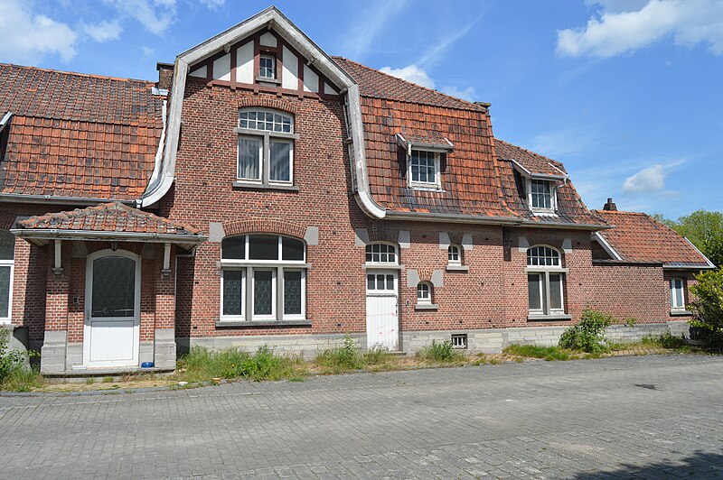 File:DSC 0062 Gare d'Ollignies - Logement de fonction.jpg