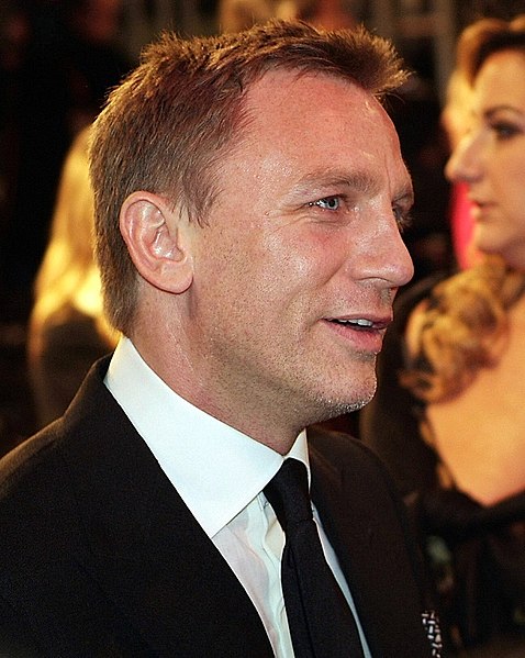 File:Daniel Craig, 2007.jpg