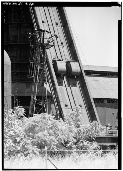 File:Detail view of skip hoist for No. 1 Furnace. - Sloss-Sheffield Steel and Iron, First Avenue North Viaduct at Thirty-second Street, Birmingham, Jefferson County, AL HAER ALA,37-BIRM,4-24.tif