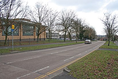 How to get to City of Leicester School with public transport- About the place