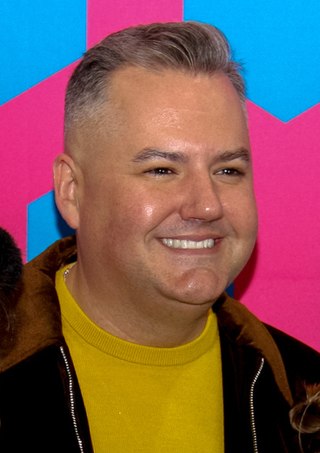 Fortune Salaire Mensuel de Ross Mathews Combien gagne t il d argent ? 2 000 000,00 euros mensuels