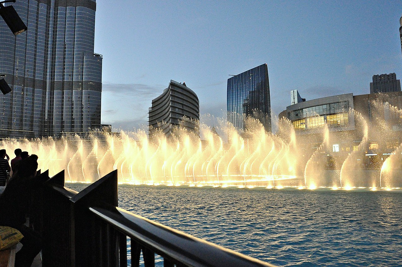 Dance Fountain Show early evening