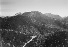 Ofenpass mit Munt la Schera im Hintergrund, historisches Luftbild von Werner Friedli (1954)