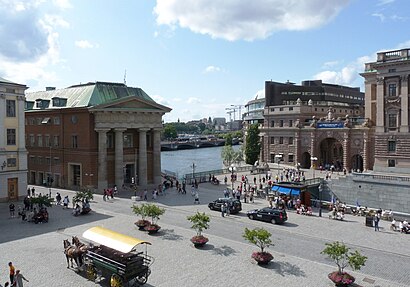 Vägbeskrivningar till Mynttorget med kollektivtrafik