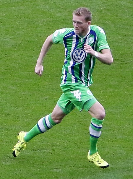 Tập_tin:Emirates_Cup_-_Arsenal_v_Wolfsburg_(20012494129)_(cropped)_Andre_Schürrle.jpg