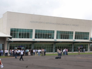 <span class="mw-page-title-main">Enrique Adolfo Jiménez Airport</span> Airport in Colón, Panama