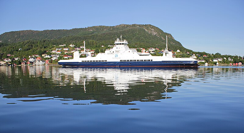 File:Fähre. Insel Tysnes, Norwegen IMG 5258WI.jpg