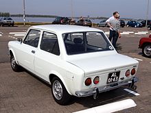 Quadruple round tail lamps were a peculiarity of the 128 Rally. This car is equipped with the factory-option alloy wheels.