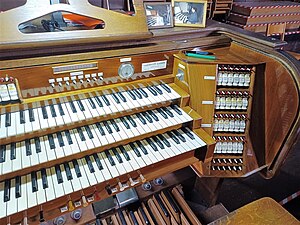 Friedrichsthal (Saar), St. Marien (Haerpfer-Erman-Orgel, Spieltisch) (5).jpg